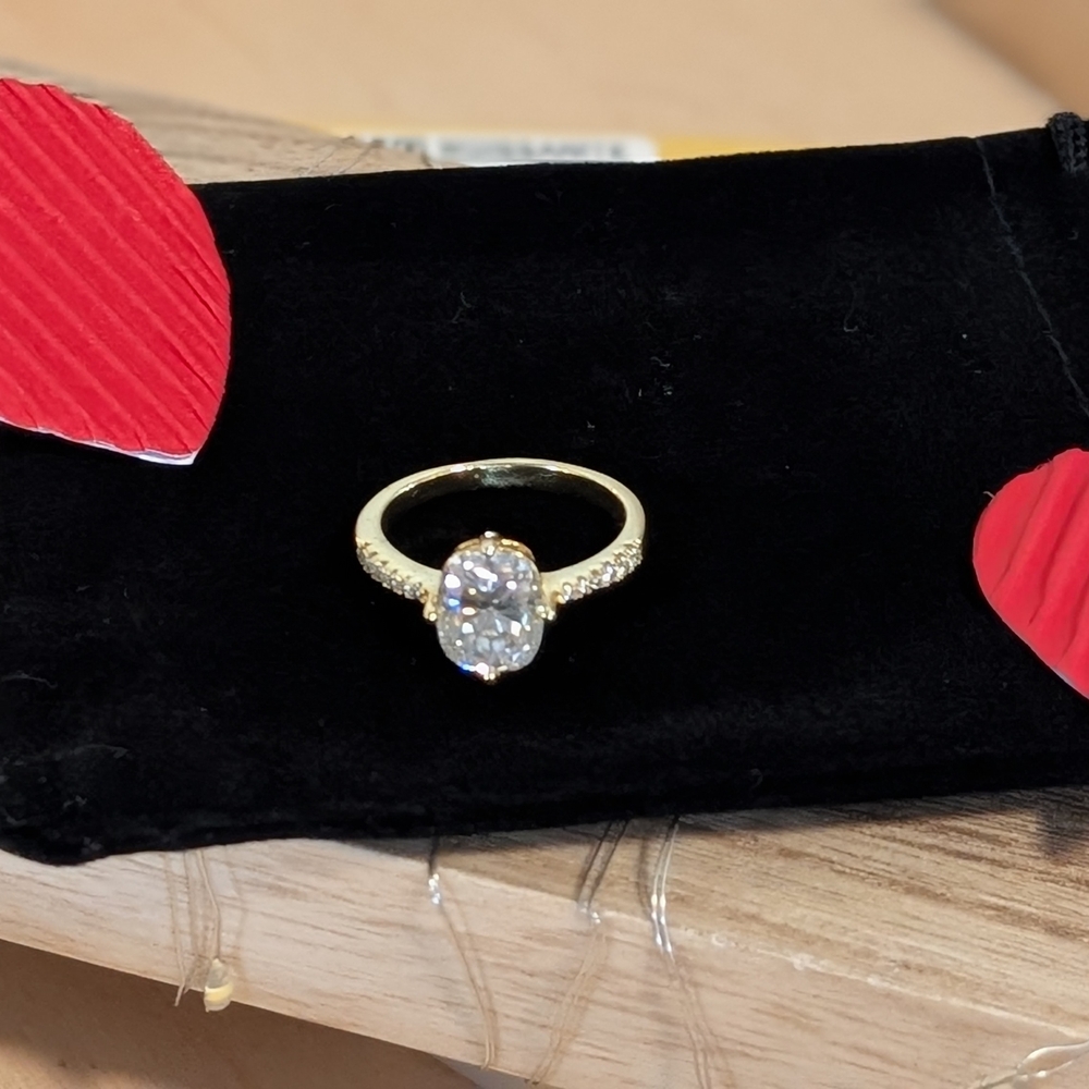 Elegant Gold and Silver Women's Ring